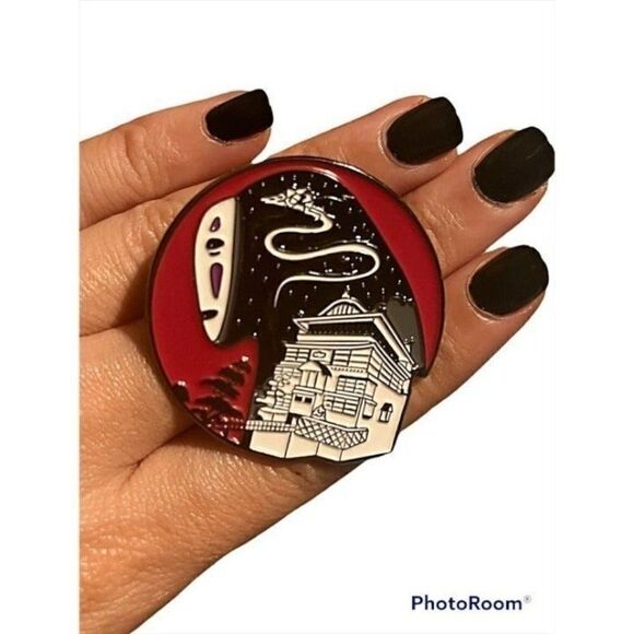 3/20 Spirited Away Enamel Pin - Picture 1 of 1